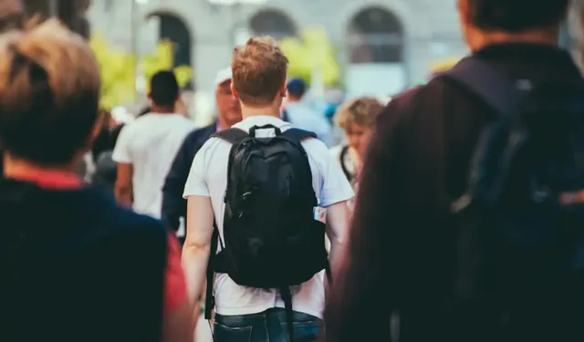 İzmir Tire’de iki lisede bıçak ve balta paniği