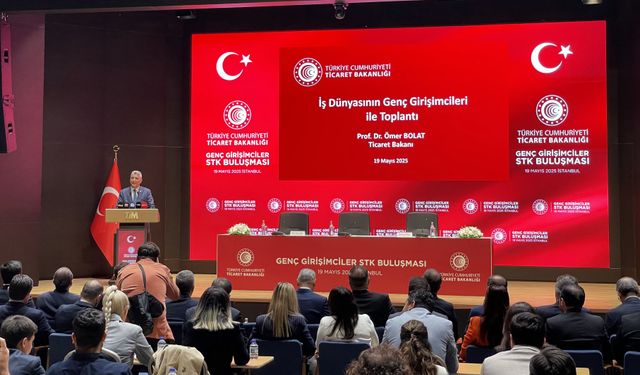 Ticaret Bakanı Bolat: "Günde 1 milyar dolar ihracat yapıyoruz"