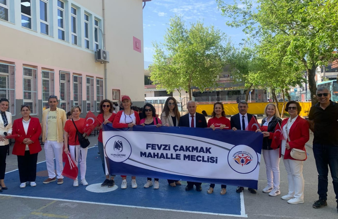 Yunusemre’de 23 Nisan coşkusu mahallelere taşındı