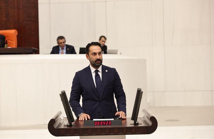 Mücahit Arınç, Zeyrek’i TBMM kürsüsünden andı