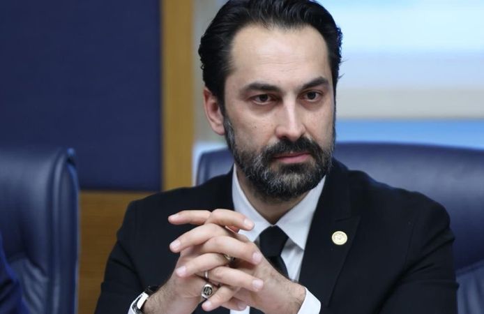 Mücahit Arınç’tan Saruhanlı’daki yangınlara yakın takip