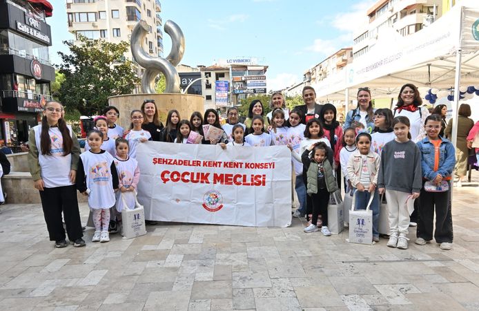 Manisa'da Dünya Kız Çocukları Günü’nde farkındalık oluşturuldu