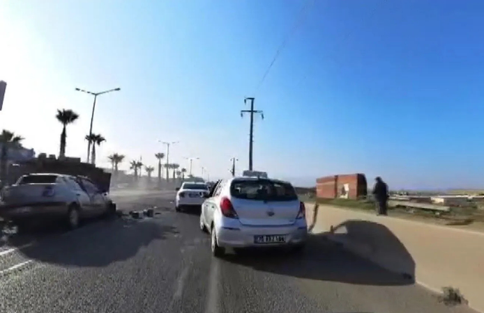 Manisa'da feci kaza: 79 yaşındaki sürücü ağır yaralı