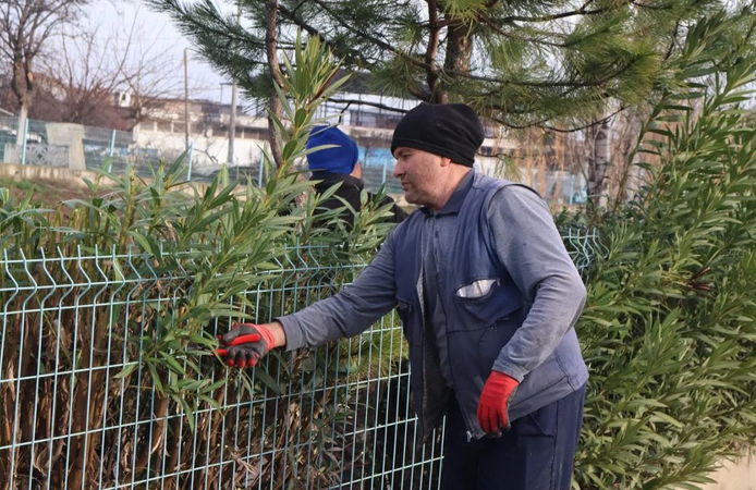 Ahmetli’de hizmet seferberliği: Parke yenileme ve çevre düzenleme sürüyor