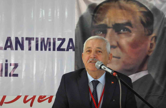 Salihli’de esnaf odalarında görev değişimi ve yeniden seçimler tamamlandı