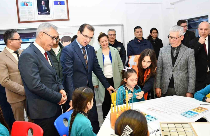 Salihli'de STEM Atölyesi törenle açıldı: Bilim ve teknolojiye yeni adım