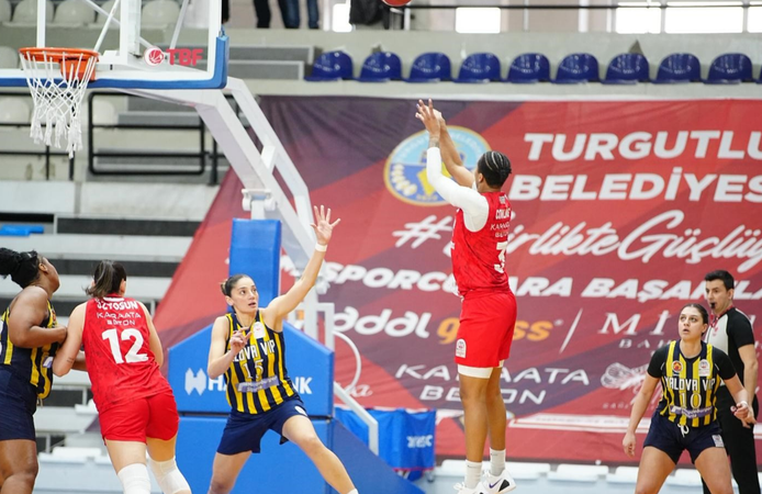 Manisa'da Potanın Kraliçeleri zirveye yürüyor