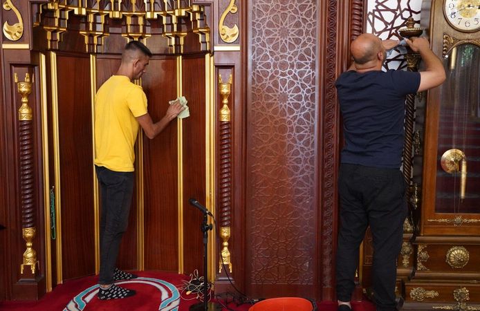 Yunusemre’de ibadethanelerde hijyen seferberliği