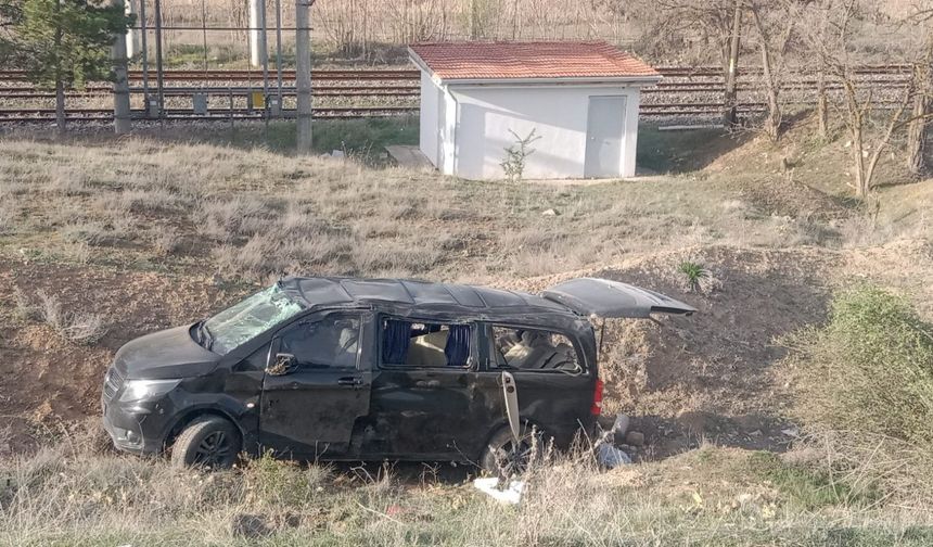 Ünlü oyuncu Berk Atan trafik kazası geçirdi