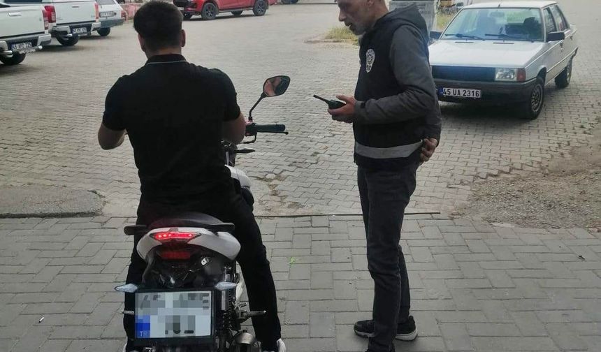 Manisa'da motosiklet sürücülerine ceza yağdı...
