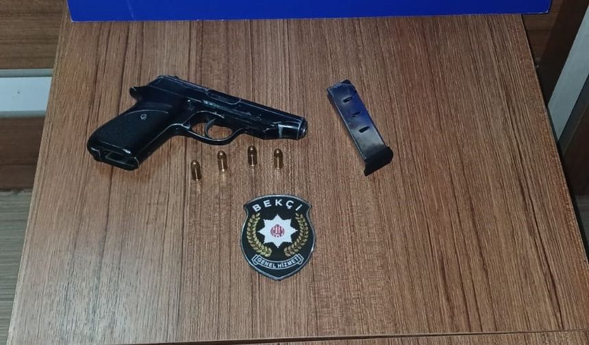 Manisa'da ruhsatsız ses tabancasıyla yakalanan şahsa para cezası