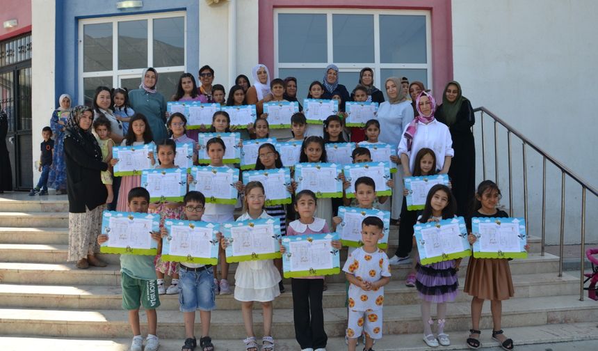 Dr. Ömer Faruk Meriç okulu'nda karne mutluluğu