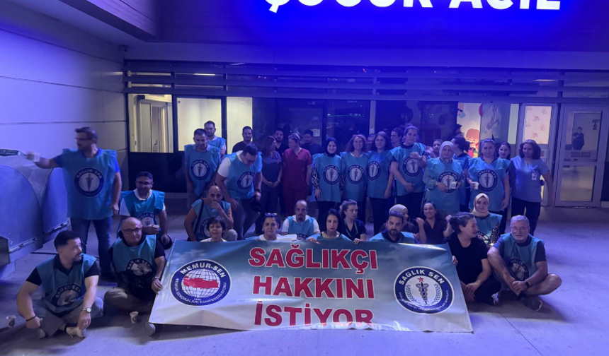Manisa'da sağlık çalışanlarından oturma eylemi!