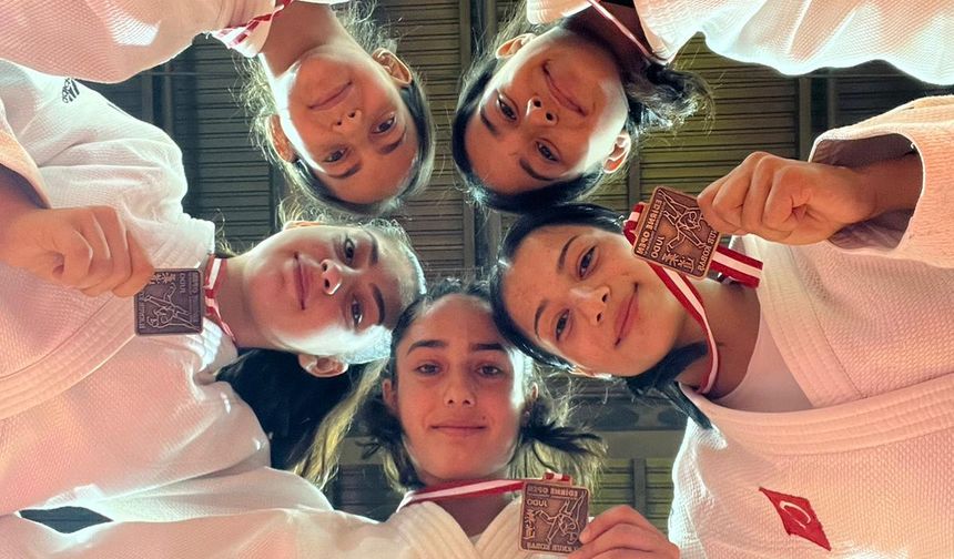 Manisa 45 Spor Kulübü Judocularından Edirne’de madalya yağmuru!