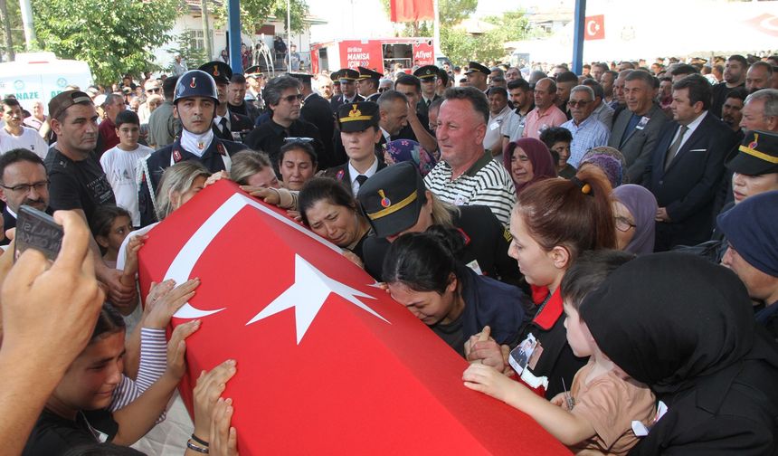 Manisa şehidini gözyaşlarıyla uğurladı