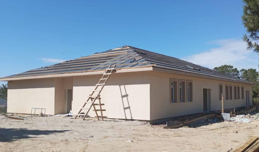 Manisa'da yarım kalan okul inşaatı yeniden başlıyor