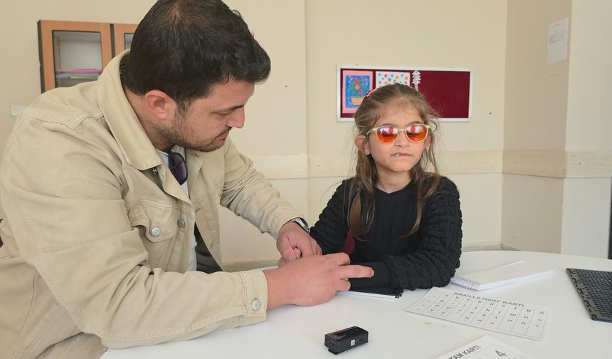 Kalbi küçük, azmi büyük!