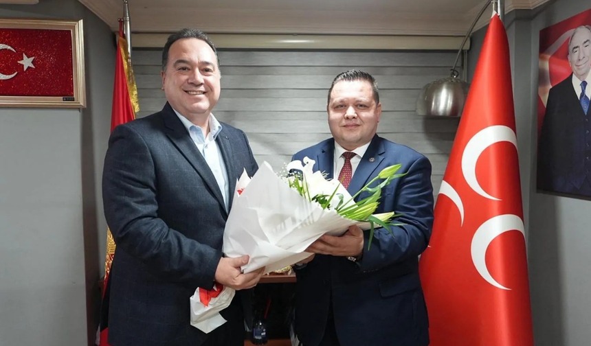 Başkan Dutlulu'dan MHP Manisa'ya ziyaret