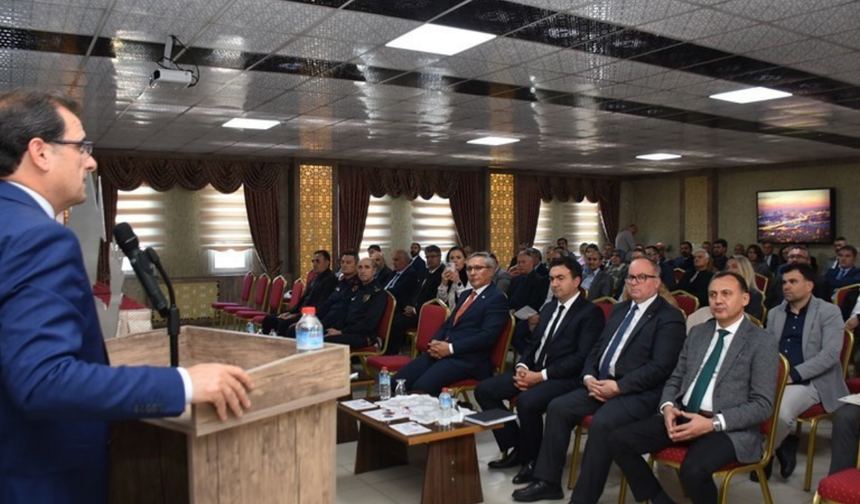 Salihli eğitimde yeni dönem! ‘Eğitime Destek Projesi’ tanıtıldı