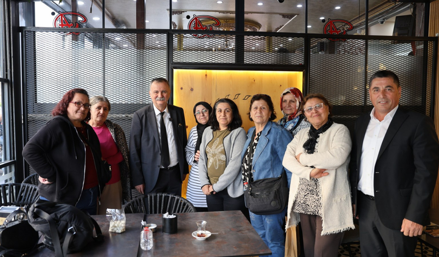 Yunusemre Belediye Başkanı esnaf ziyaretinde talepleri dinledi