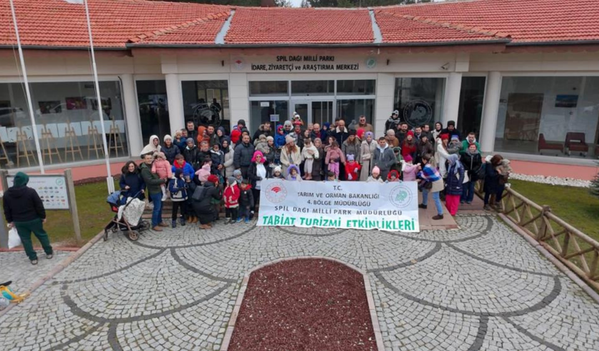 Minikler Spil Dağı’nda doğa ve hayvanlarla buluştu