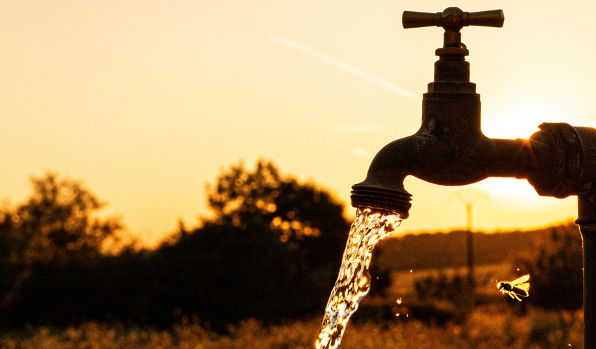 Boru patlağı Manisa’nın iki ilçesini susuz bıraktı