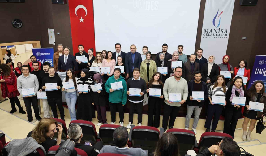 ÜNİDES gençliğin gücüne güç katıyor