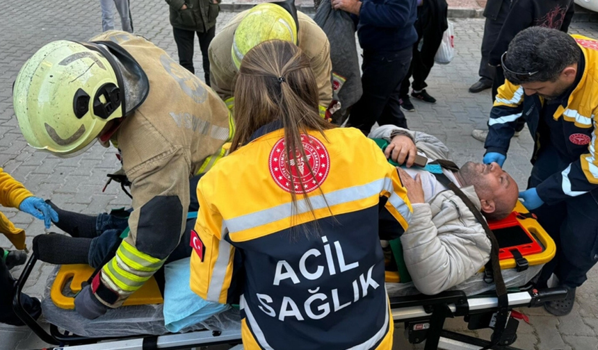 Asansör kulesinden düşen adam bacağını kırdı: Yardımına itfaiye koştu