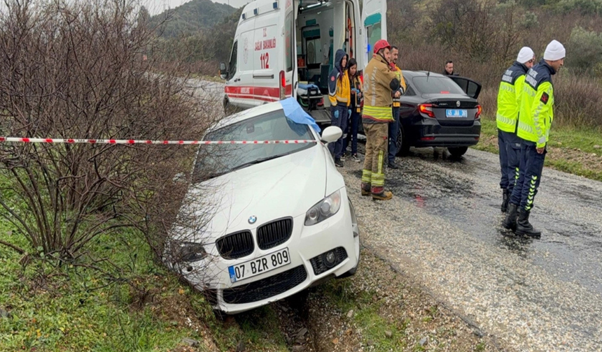 Turgutlu'da şarampole düşen araçta göğsünden vurulmuş halde ölü bulundu