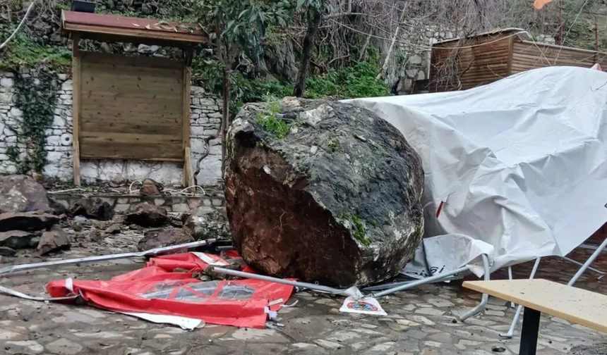 Soma’da heyelan paniği: Riskli alanlar tedbir amaçlı kapatıldı