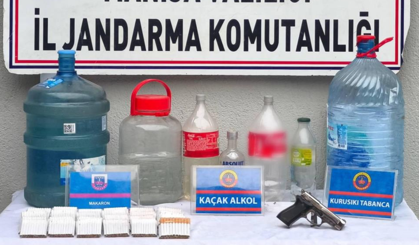 Salihli’de sahte rakı ve kaçak makaron operasyonu