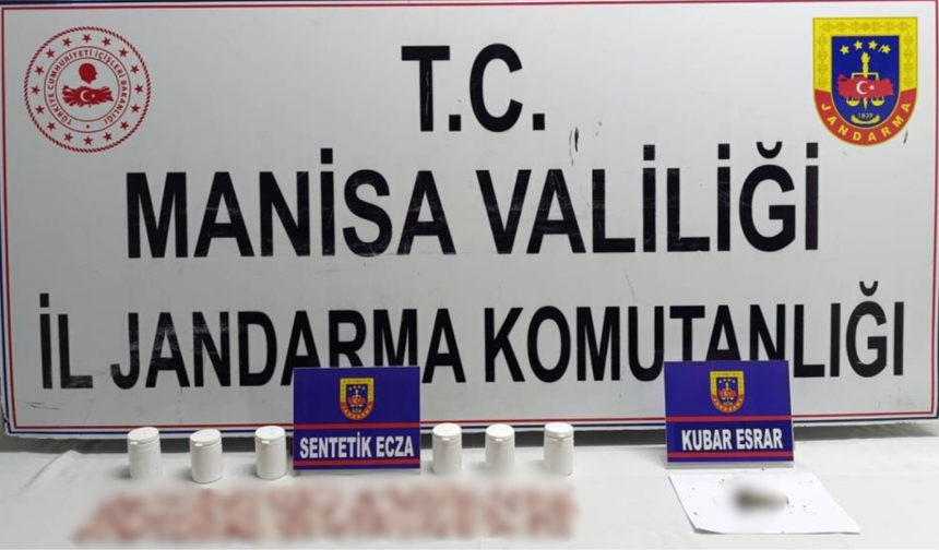 Cephanelik gibi ev: Soma’da 302 sentetik ecza ele geçirildi