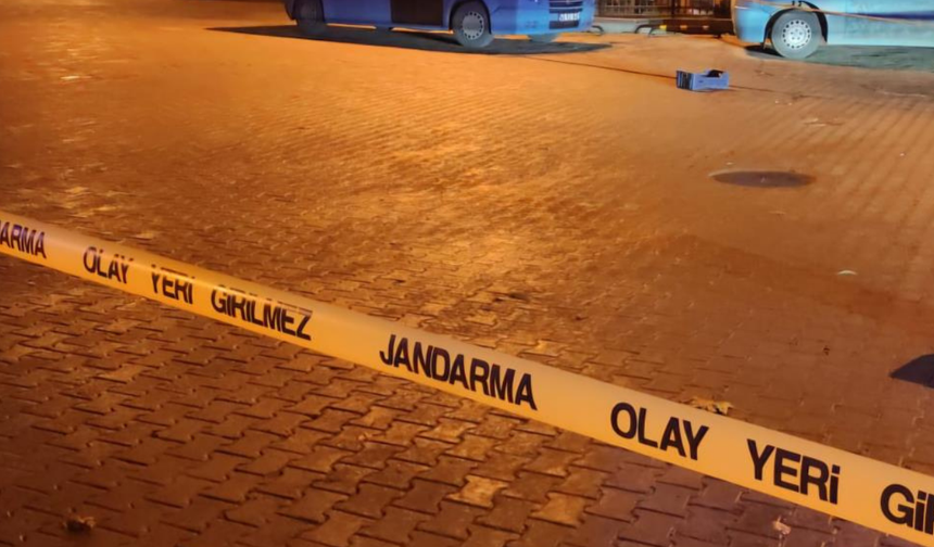 Akhisar'da kurulan alkol masası kanlı bitti: 1 ölü 2 yaralı