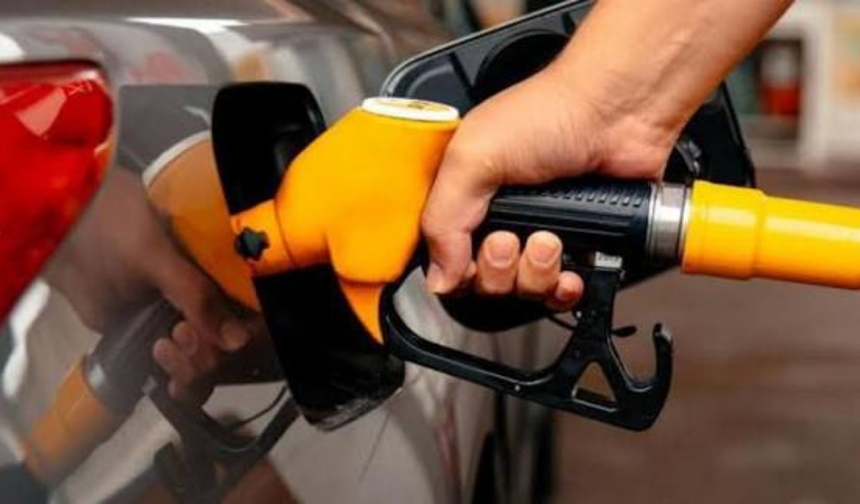 Yeni yılın ilk gününde akaryakıta zam geldi