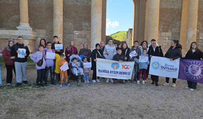 Teknoloji atölyesinde otizmli öğrenciler robotik kodlama yaptı