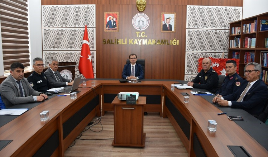 Salihli’de güvenlik toplantısı: Asayiş ve önlemler masaya yatırıldı