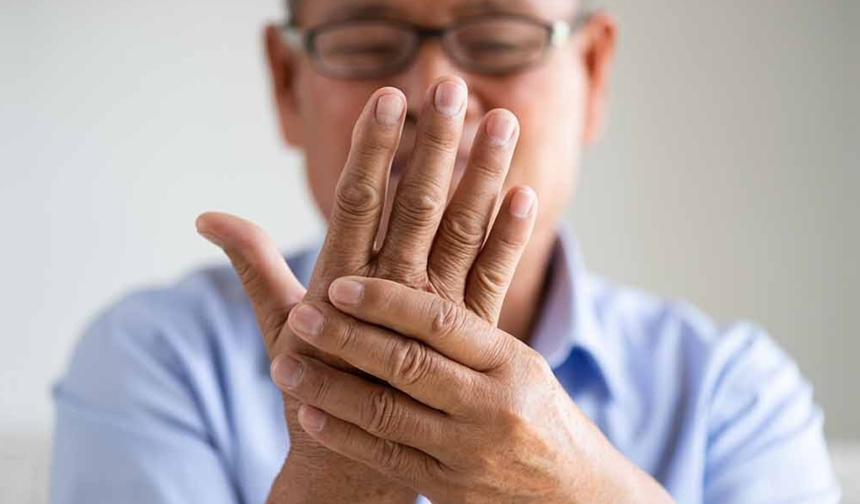 Yapay zeka ilaç keşfinde çığır açıyor: Parkinson ve dirençli hastalıklara yeni umut