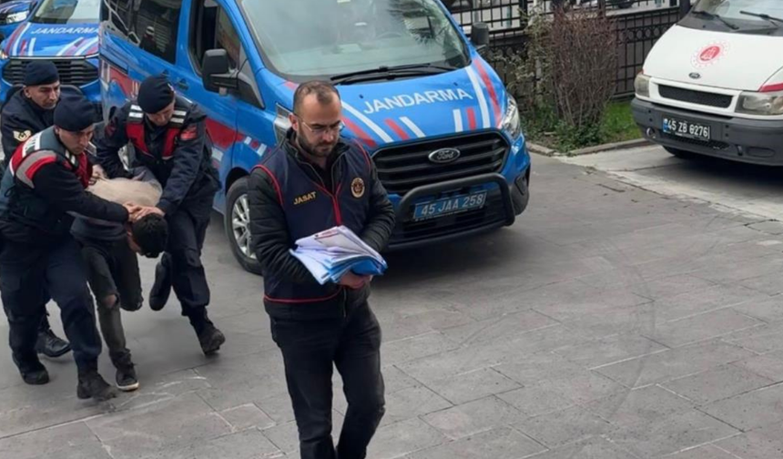 Manisa’da 4 aile ferdini katleden zanlı adliyeye sevk edildi