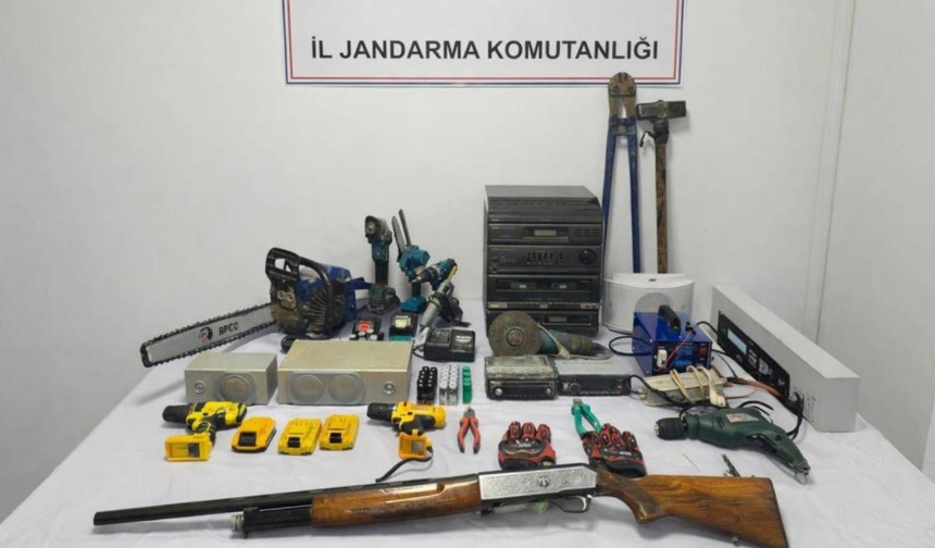 Saruhanlı ve Şehzadeler’de hırsızlık çetesi çökertildi