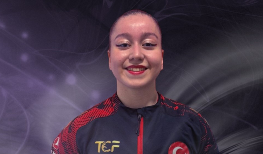 MCBÜ'lü Eylül Naz Aygör Prag’da bronz madalya kazandı