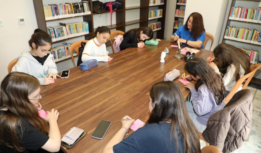 Manisa'da ''Küçük Filozoflar'' atölyesi