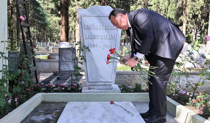 Yeşilin Atası Manisa Tarzanı mezarı başında anıldı