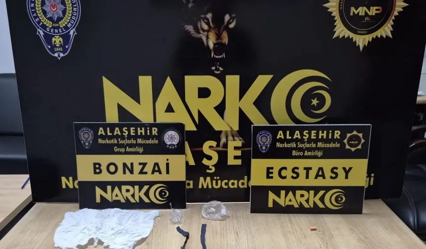 Alaşehir'de polisten kaçan şüphelinin üzerinden binlerce yasaklı madde çıktı!