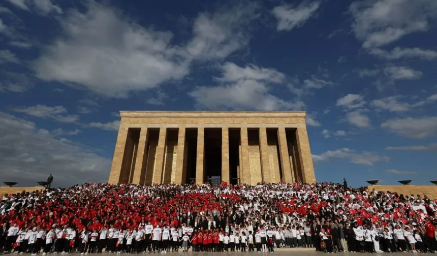 LÖSEV’den Anıtkabir’de anlamlı buluşma