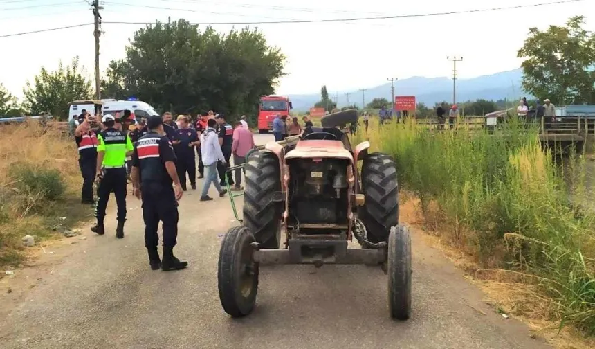 Turgutlu’da tarım işçilerini taşıyan traktör devrildi: 4 yaralı