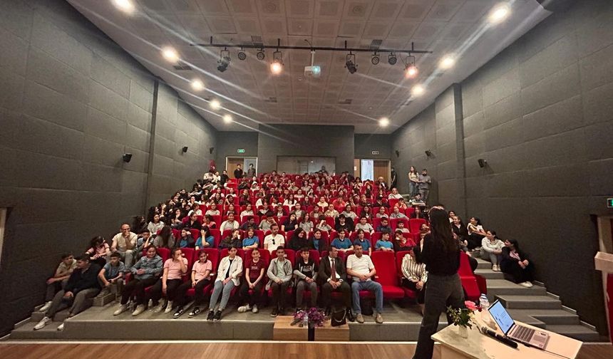 Manisa'da "sınav kaygısı ve motivasyon" semineri