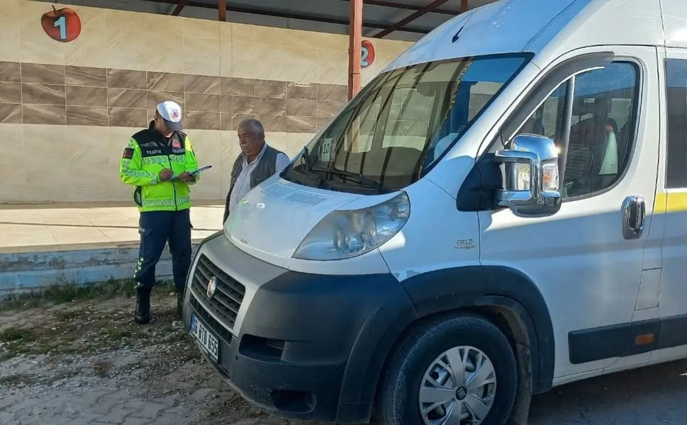 İlçede okul servisleri sıkı denetimden geçti