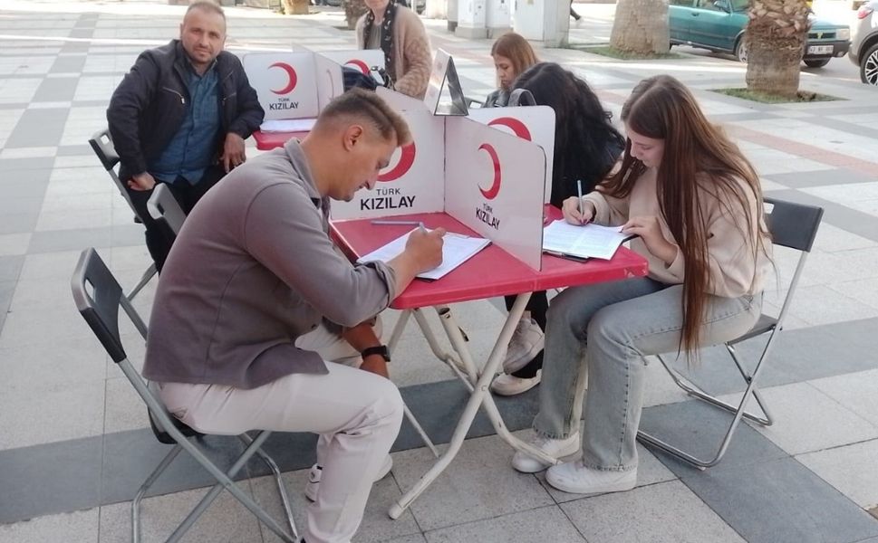 Sarıgöl'de kan bağışına yoğun ilgi