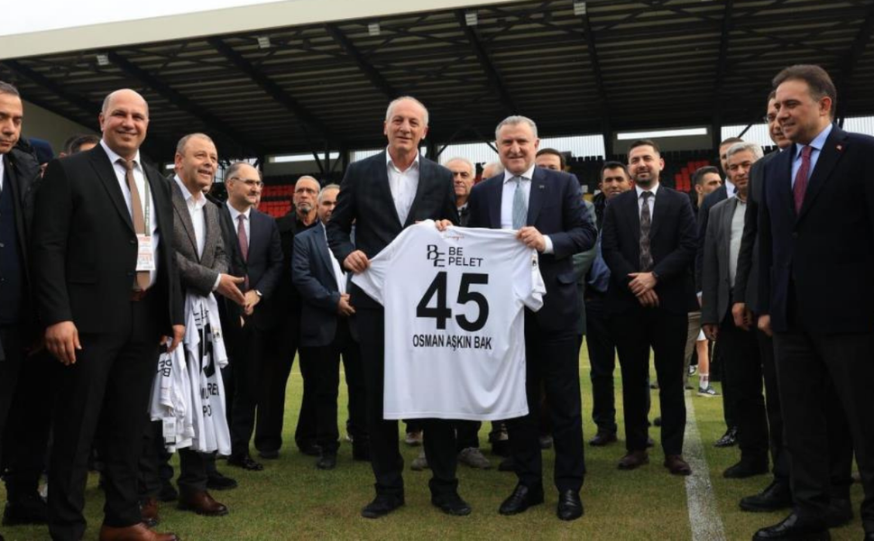 Bakan Bak, Soma’da Nazım Yavuz Stadyumu’nu açtı