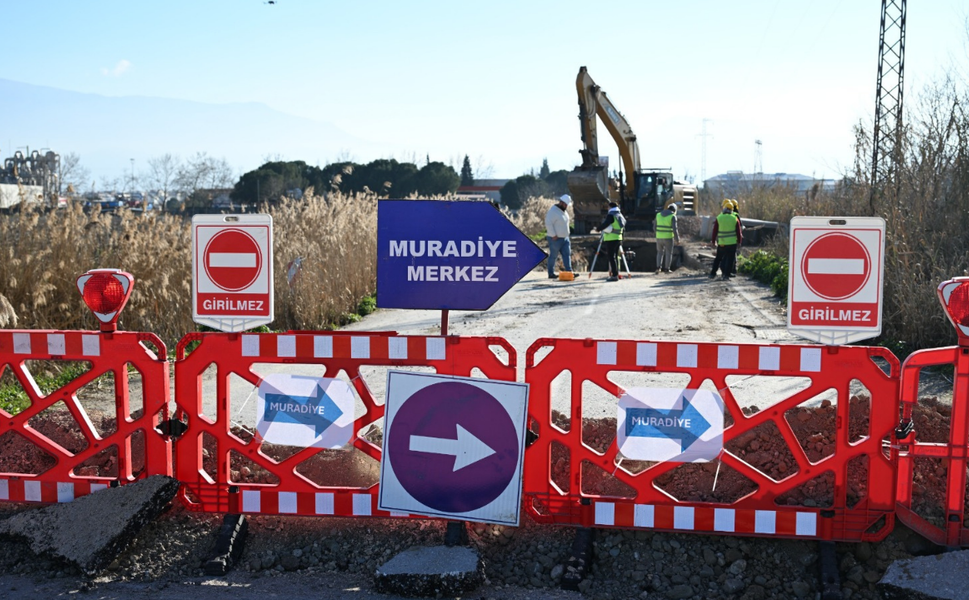 Manisa Büyükşehir ve MASKİ Muradiye’de tüm gücüyle sahada